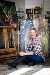 Katherine Heigl preparing paintings for her 